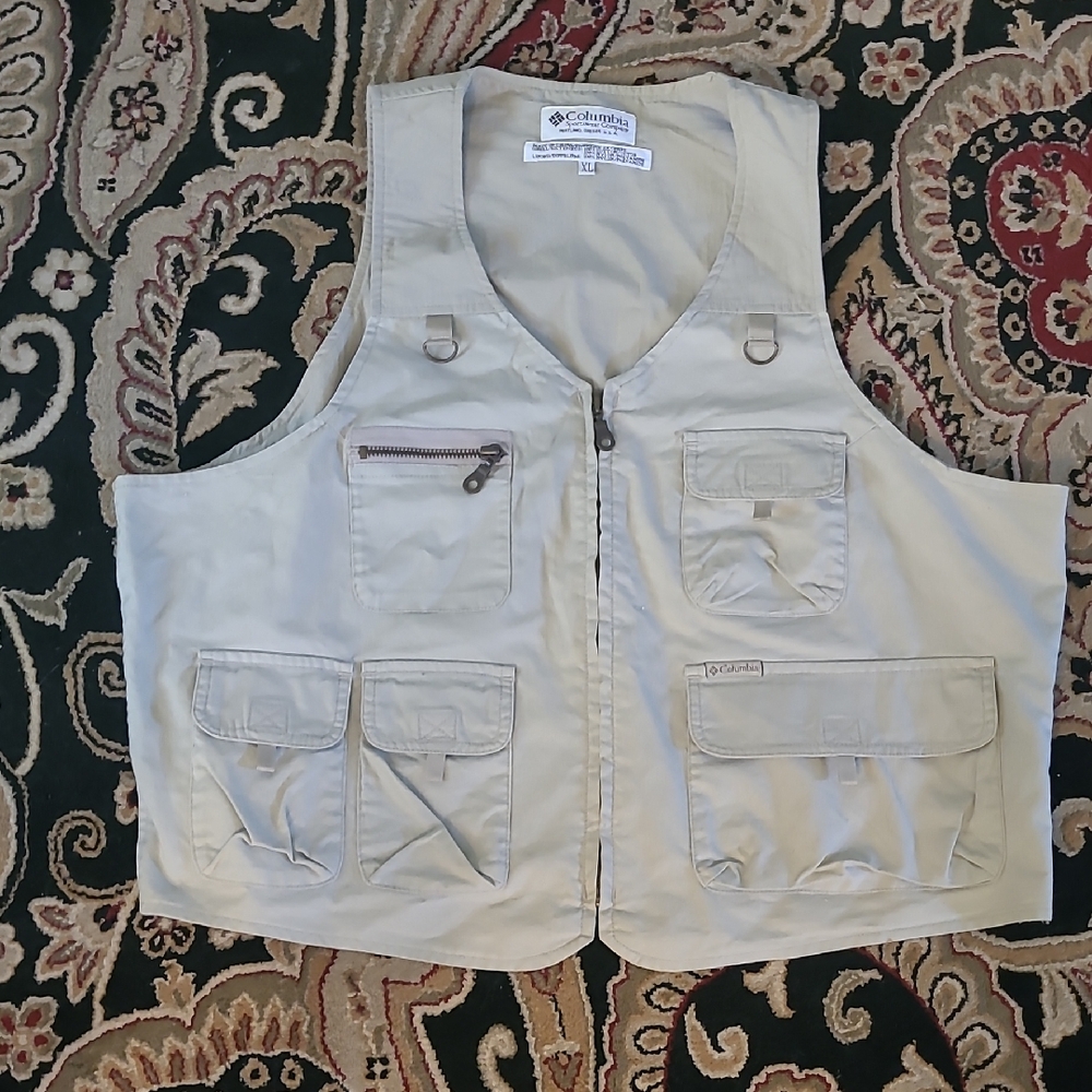 Columbia Khaki Outdoor Vest - Picture 1 of 6